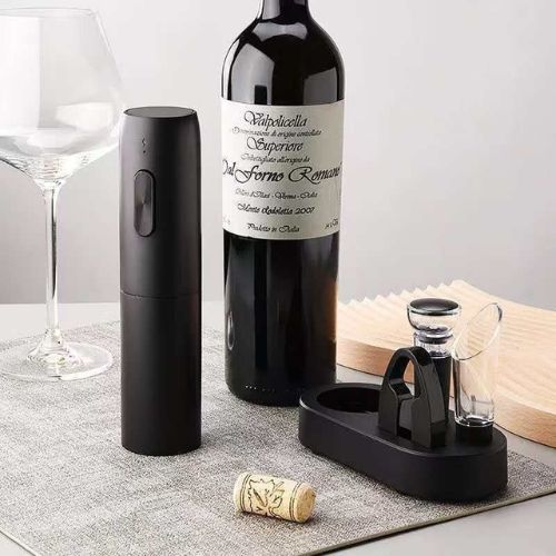 Electric wine opener gift set with four practical accessories for wine lovers and entertaining.