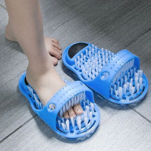 FootClean scrubber slippers designed for convenient foot cleaning and gentle exfoliation in the shower.
