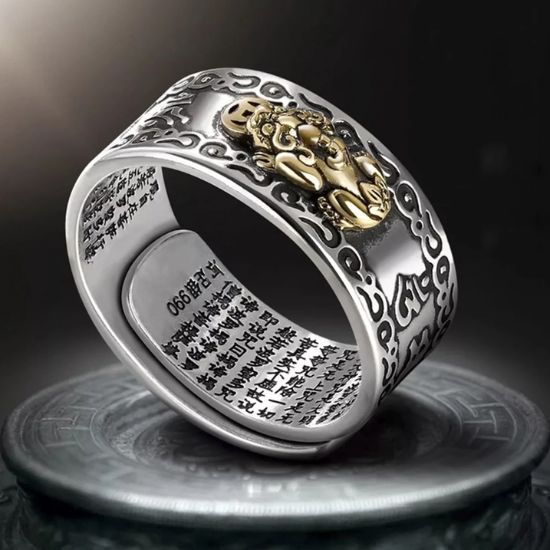 Pixiu amulet ring inspired by Eastern culture