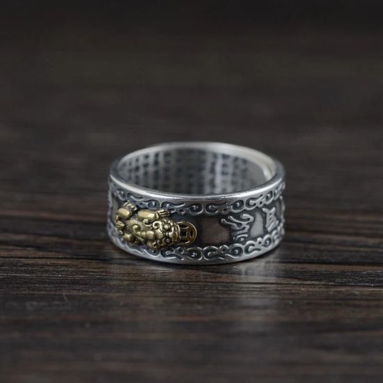 Pixiu spiritual jewelry suitable as a meaningful gift