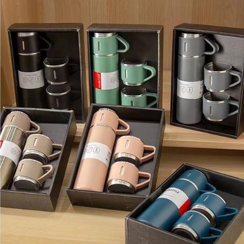 Stainless steel insulated flask that keeps hot drinks warm and cold drinks refreshing for hours.
